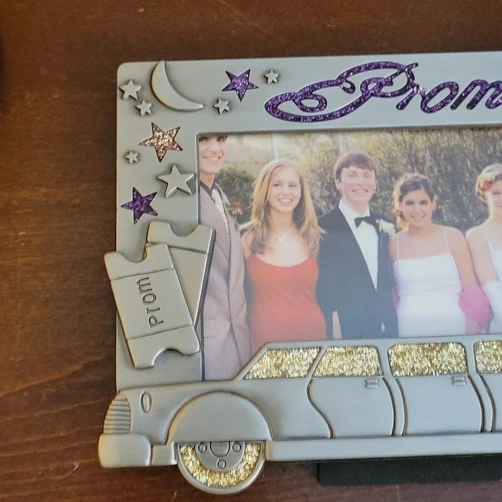 3/$30 Prom Limousine 4